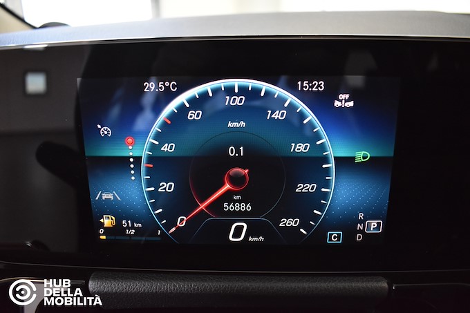 MERCEDES-BENZ GLA 180 d Automatic Business